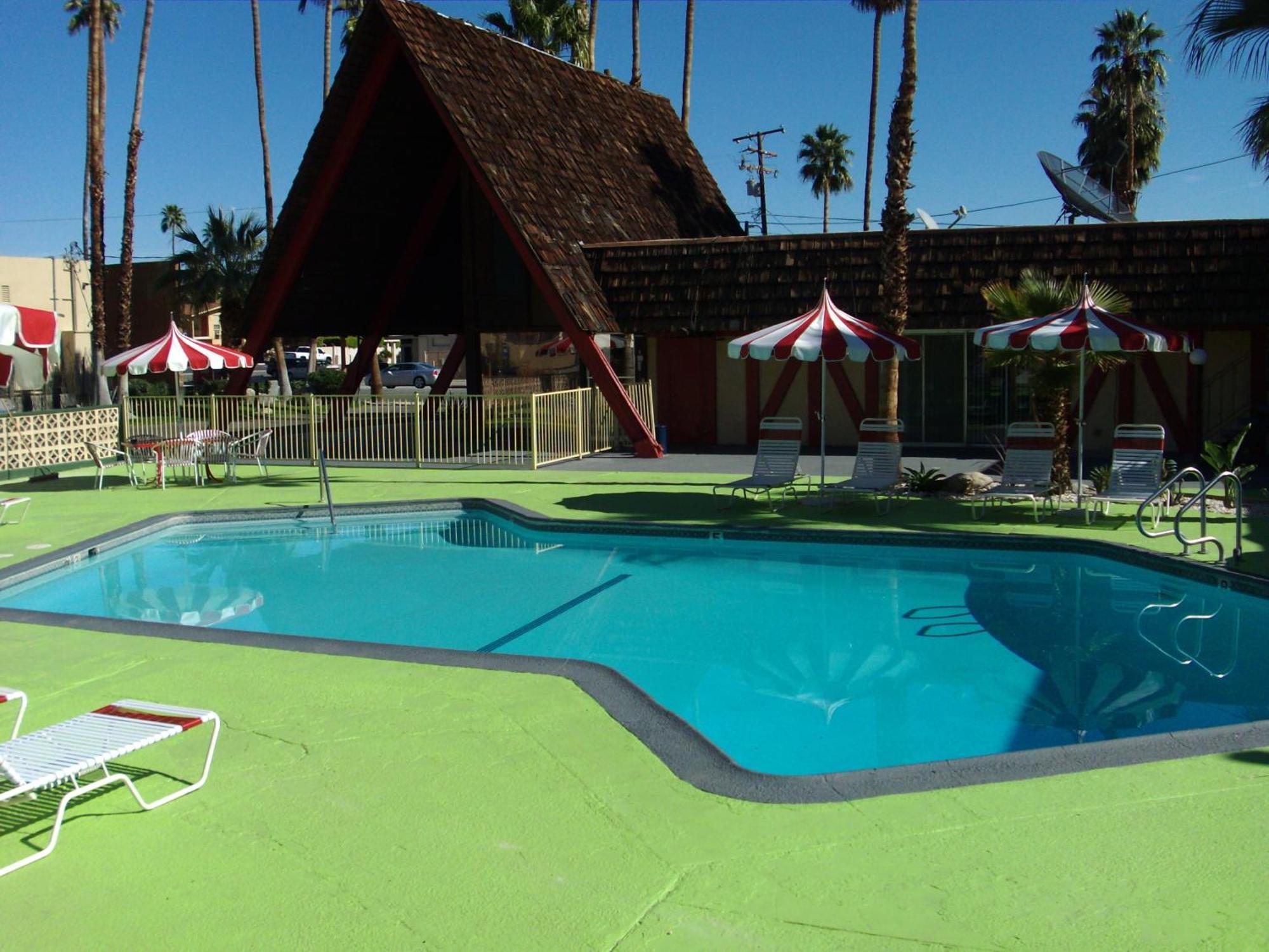 Motel Desert