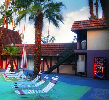 Motel Desert
