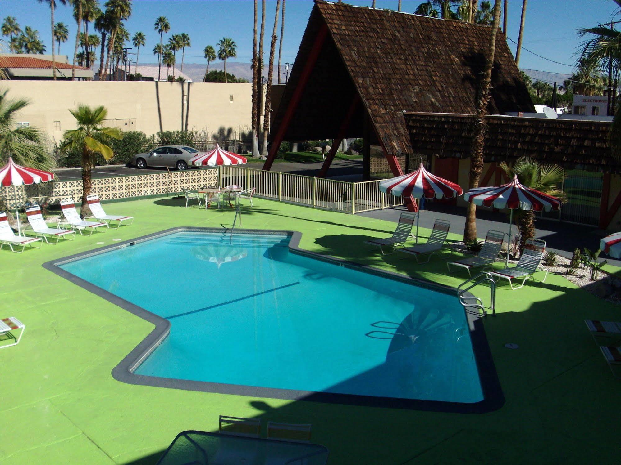 Motel Desert